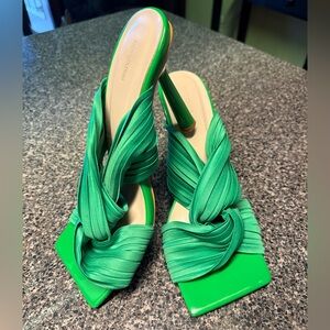 PrettyLittleThing Green Knotted Satin Mule Heels